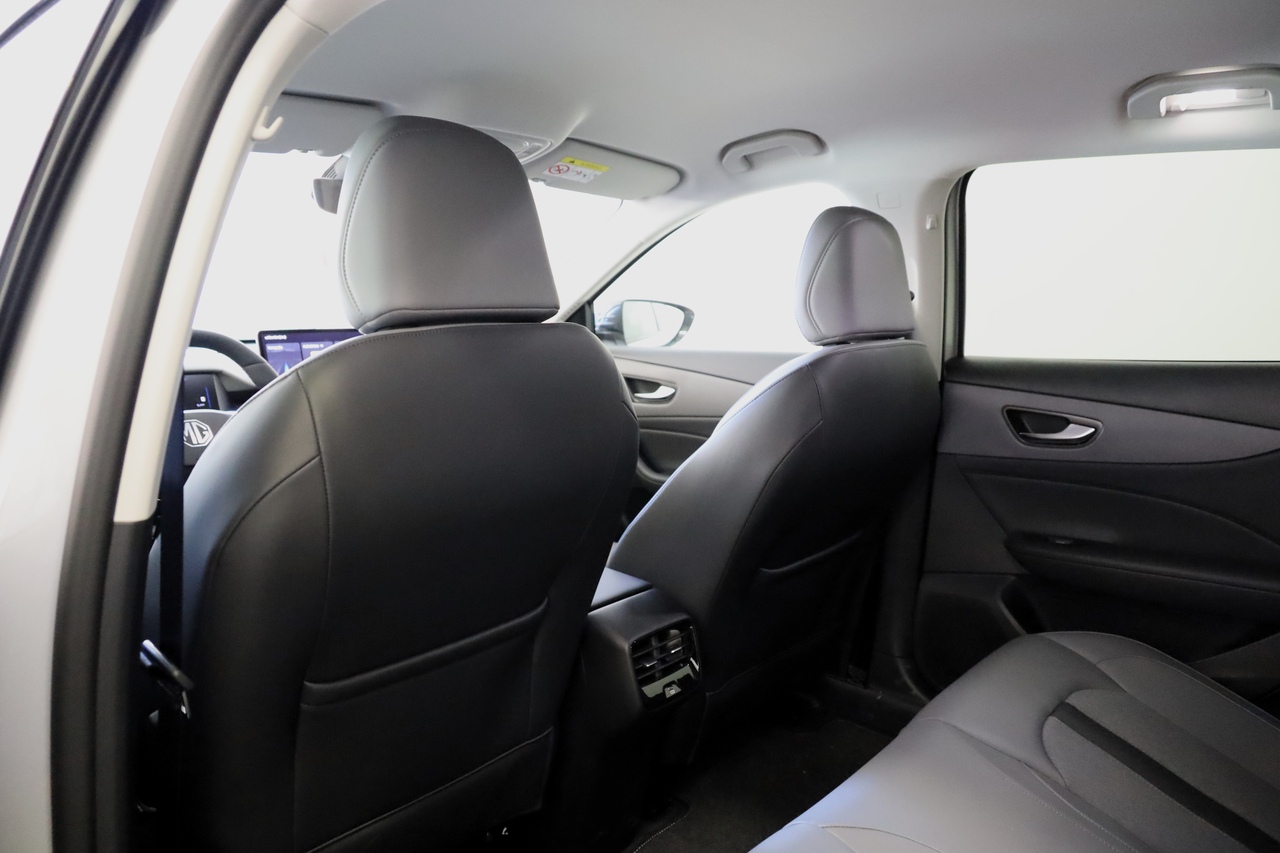 MG S5 64Kwh 2WD LUXURY