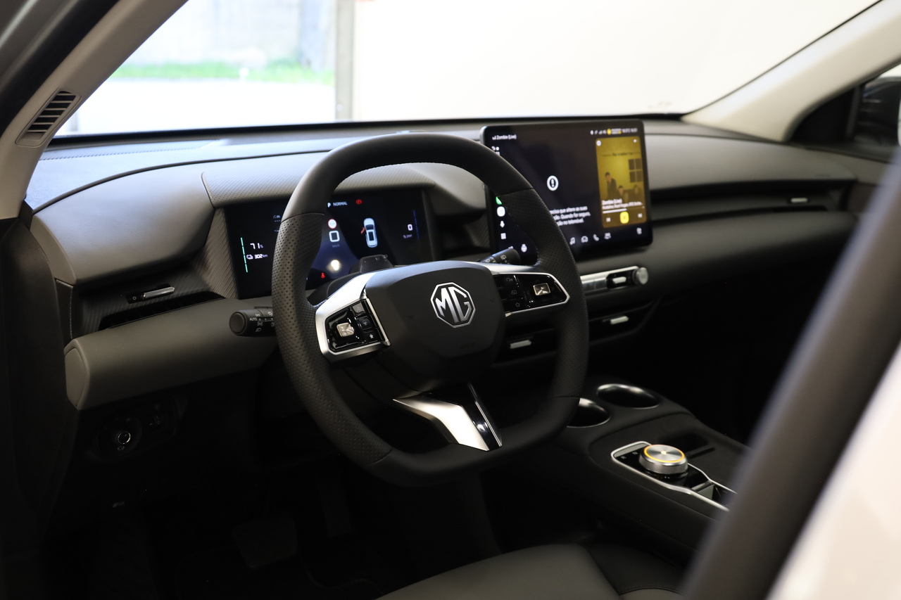 MG S5 64Kwh 2WD LUXURY