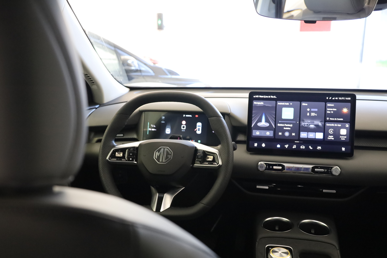 MG S5 64Kwh 2WD LUXURY