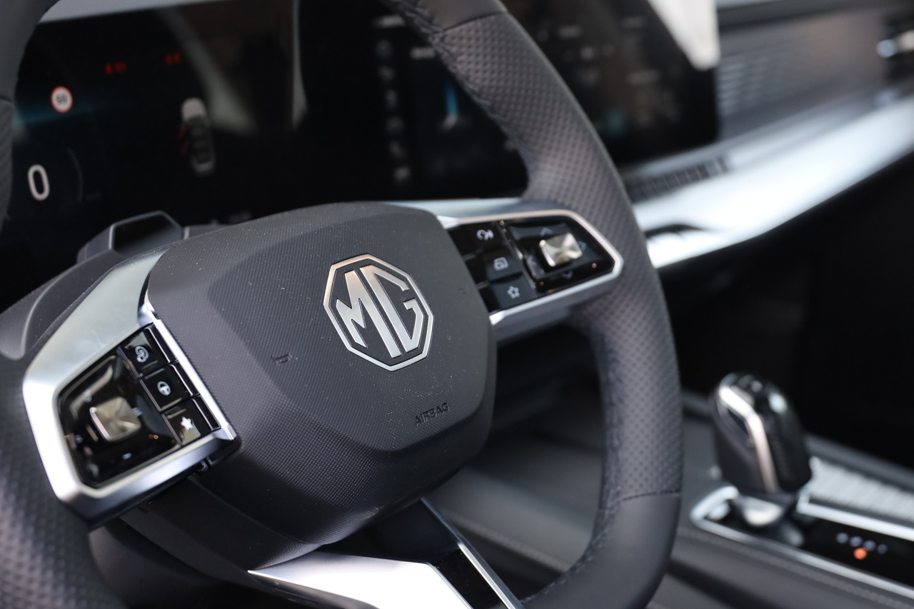 MG S9 PHEV 1.5T 24kWh 2WD LUX