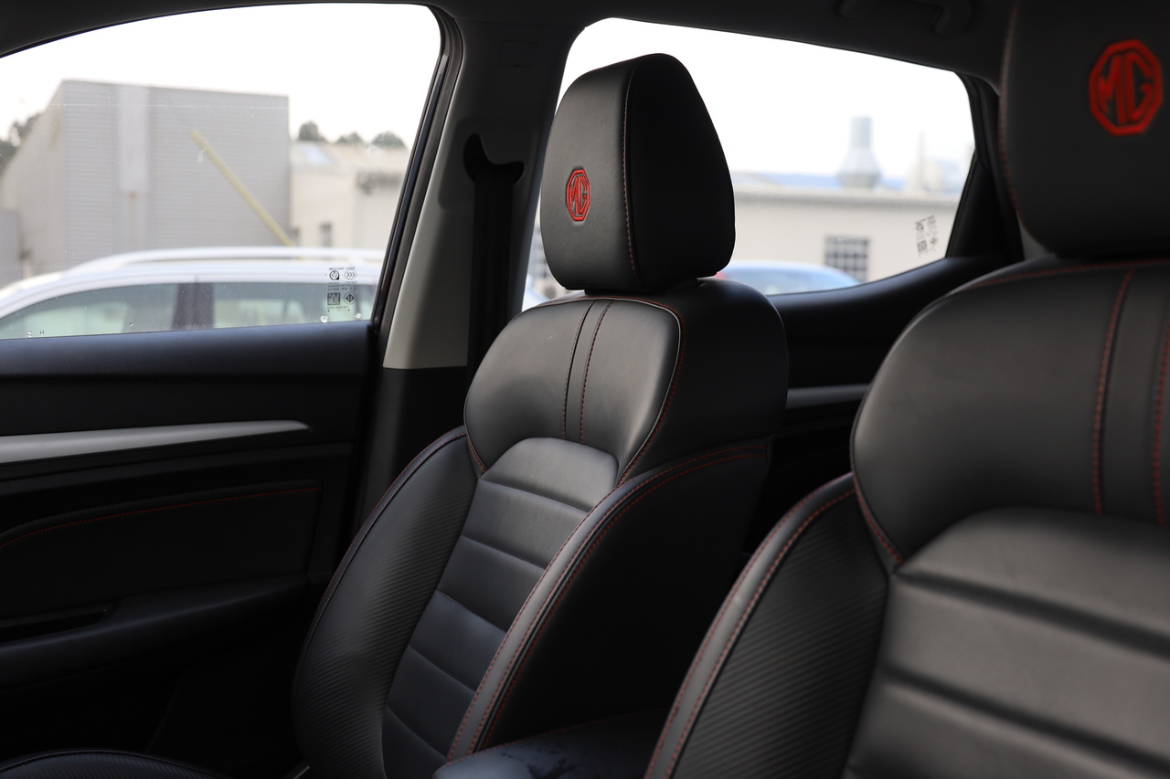 MG ZS 1.0 T-GDI LUXURY AUT. 