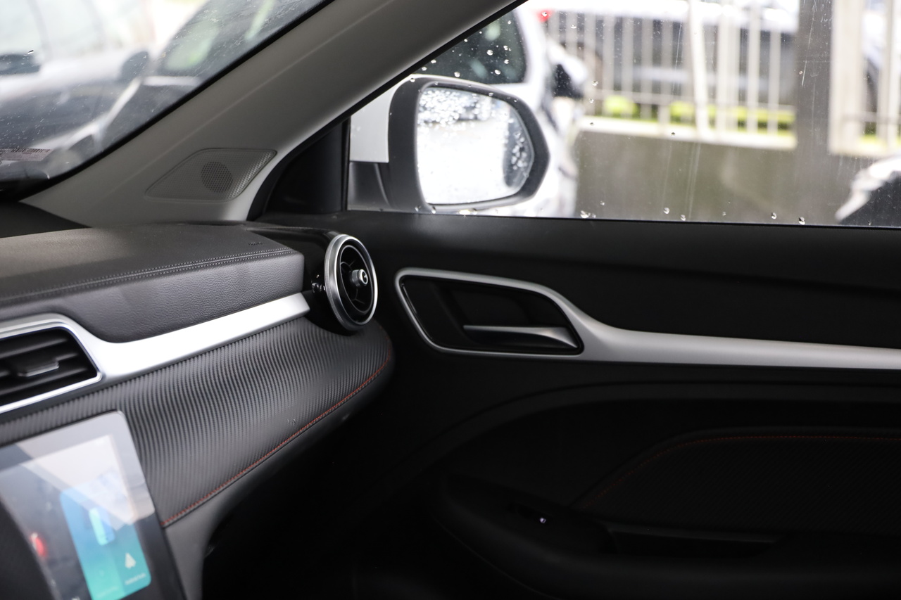 MG ZS 1.0 T-GDI LUXURY AUT. 