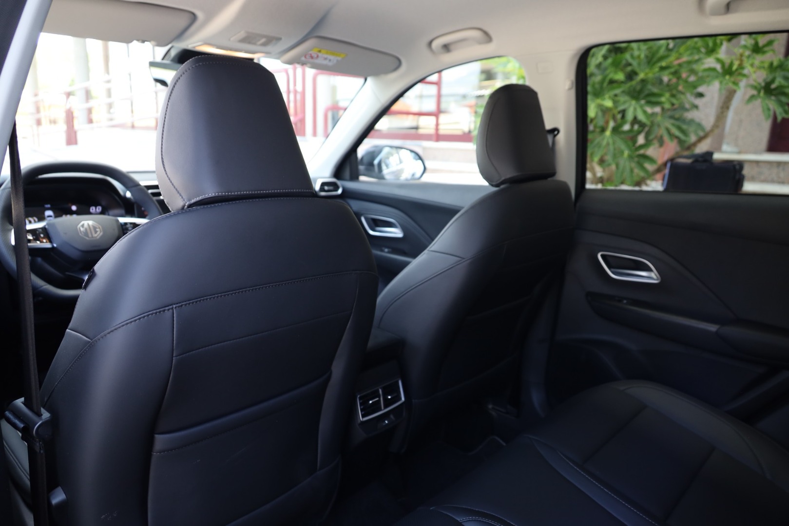 MG ZS Hybrid+ LUXURY
