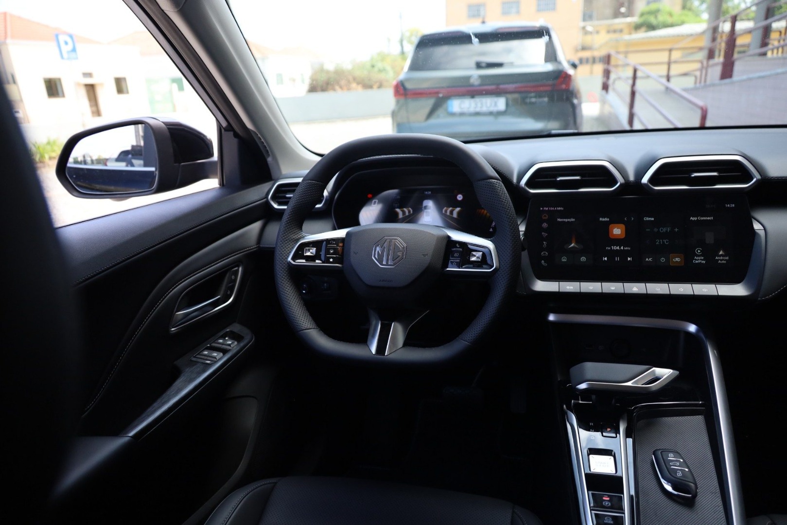 MG ZS Hybrid+ LUXURY