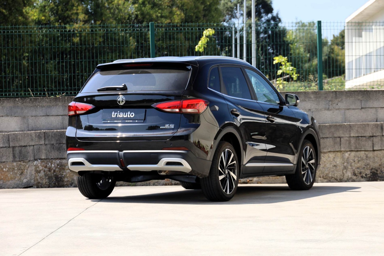 MG ZS Hybrid+ LUXURY