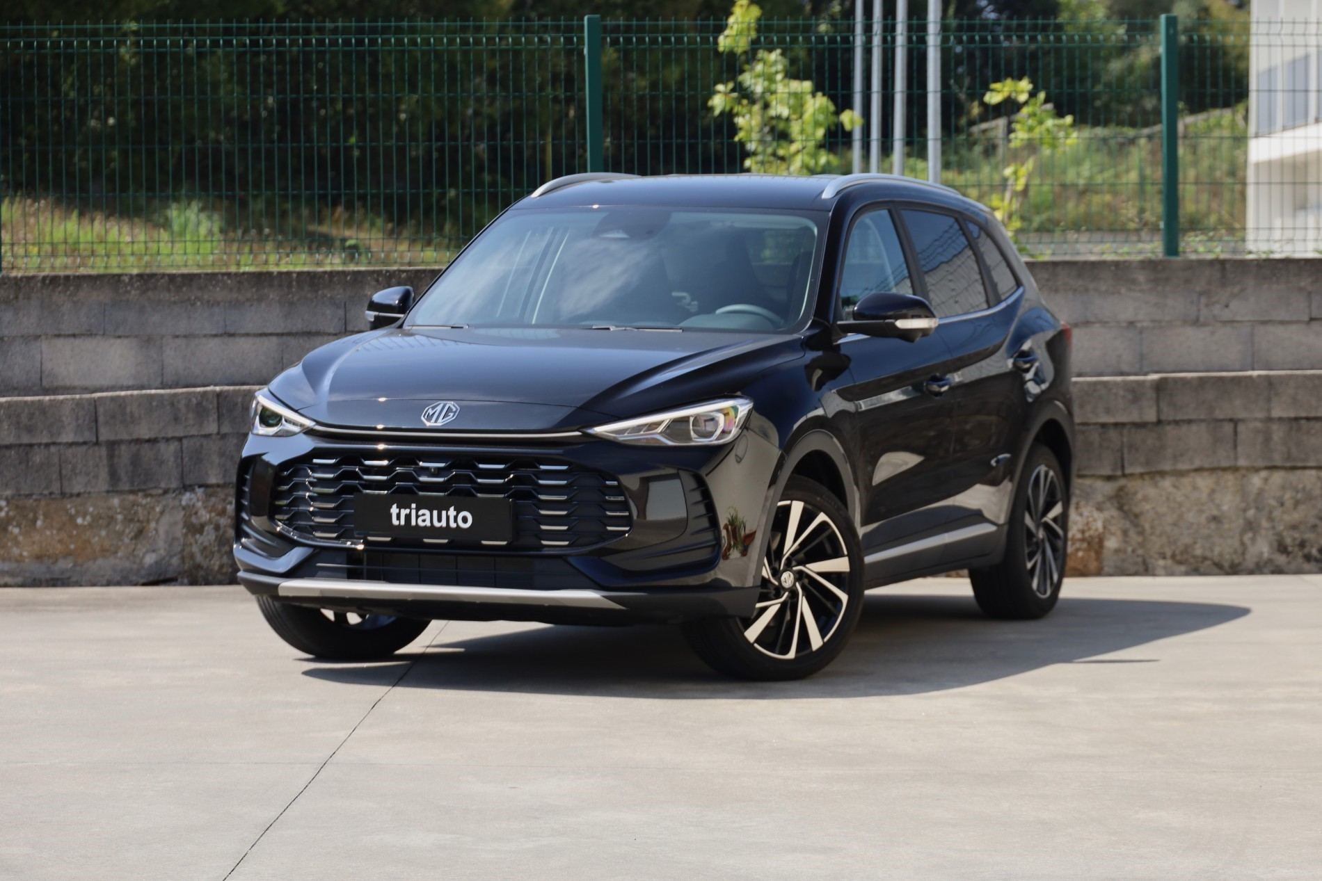 MG ZS Hybrid+ LUXURY