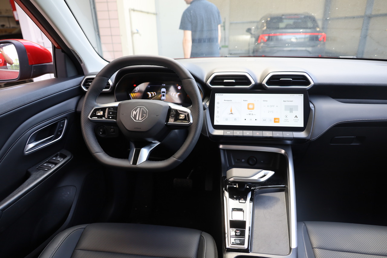 MG ZS Hybrid+ LUXURY