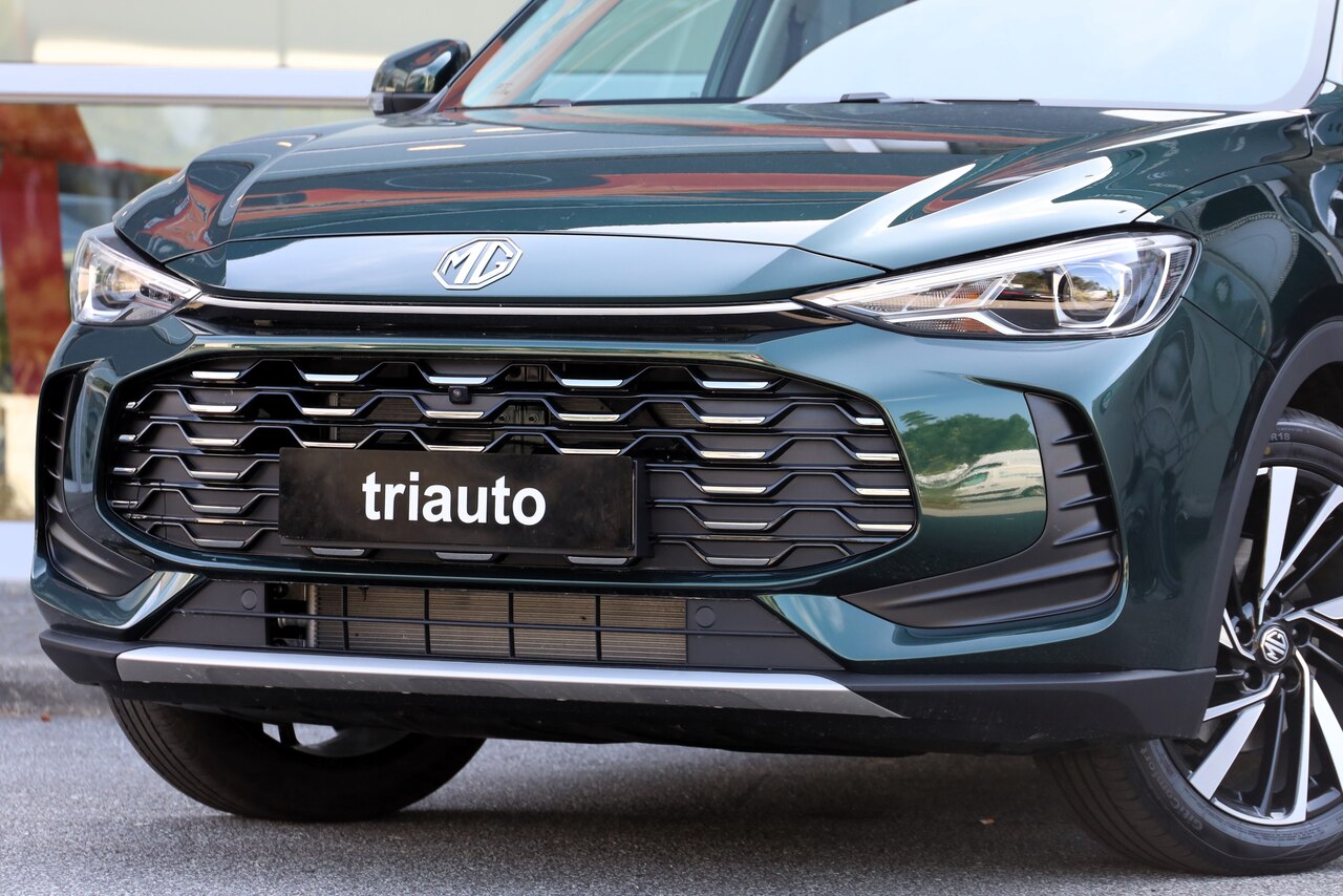 MG ZS Hybrid+ LUXURY