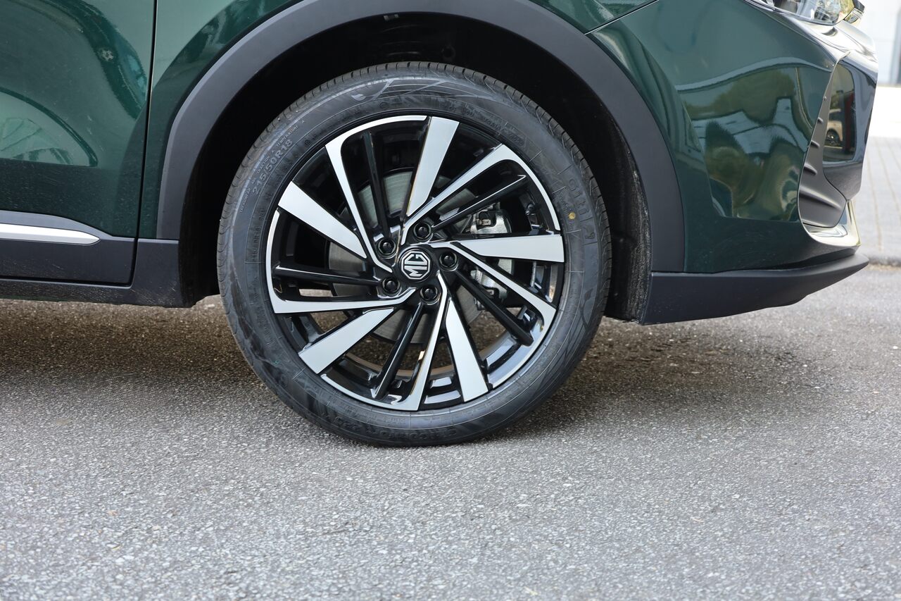 MG ZS Hybrid+ LUXURY