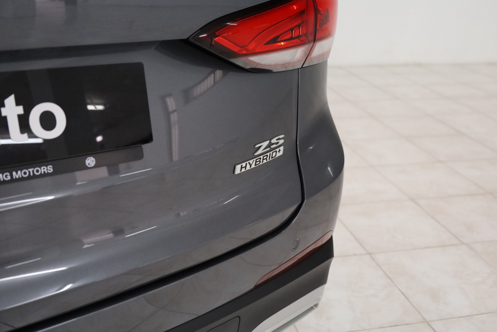 MG ZS Hybrid+ PREMIUM