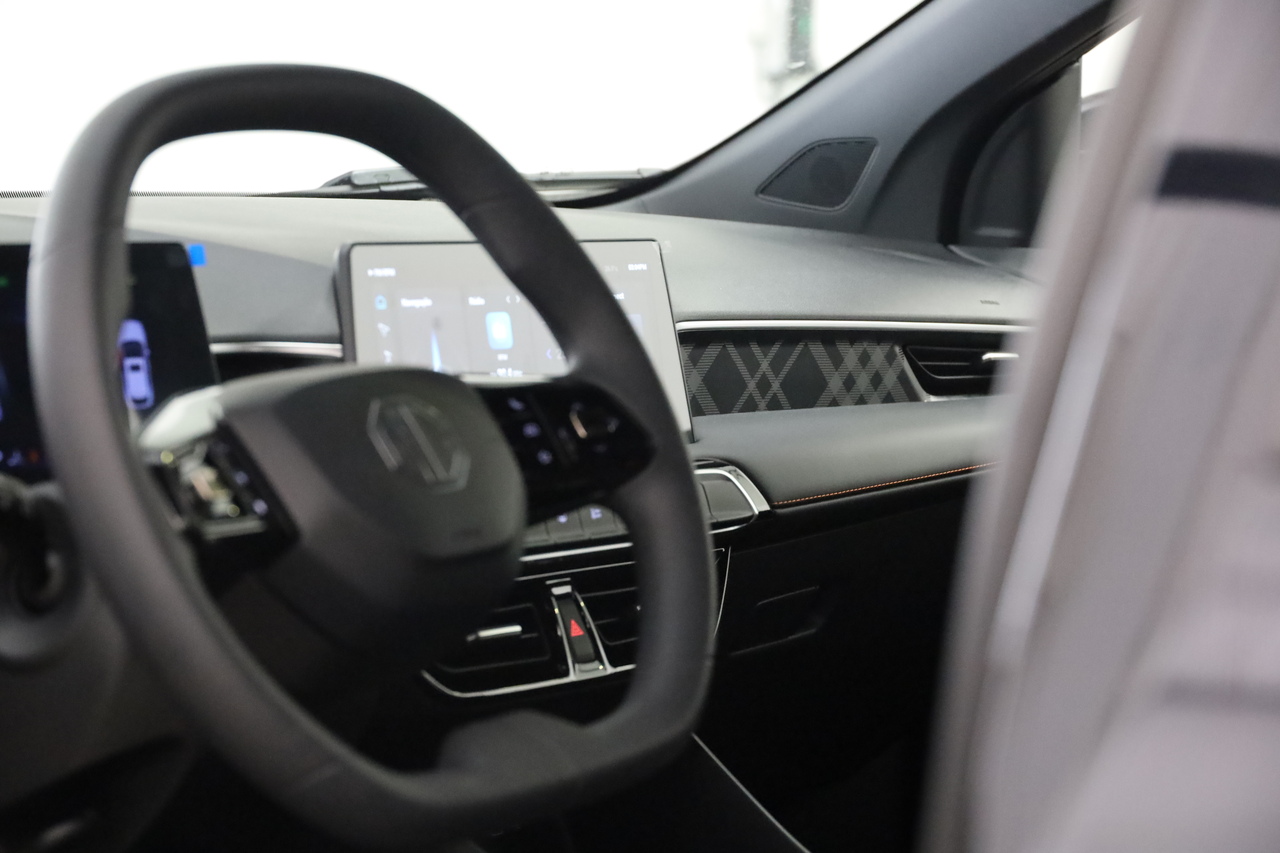 MG3 1.5L HEV 2kWh AT 2WD COMFORT