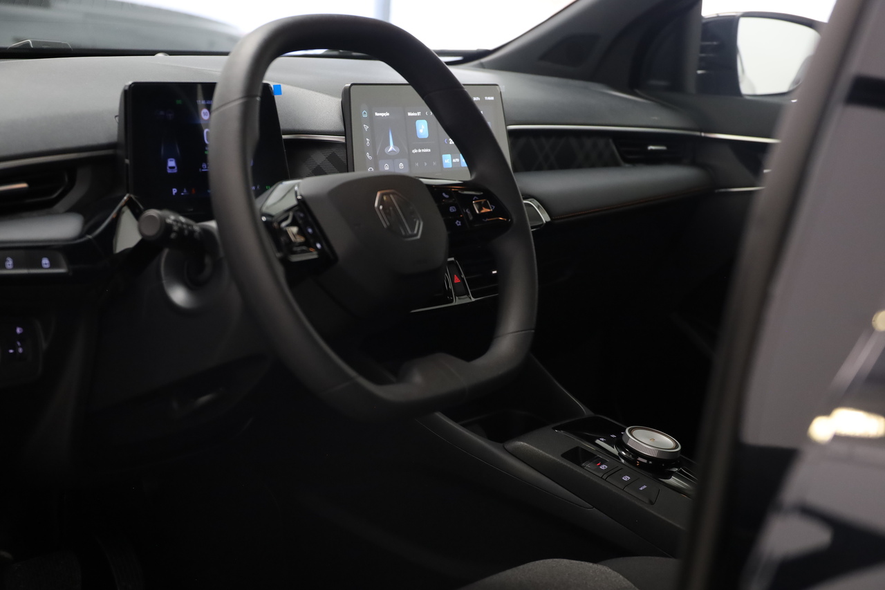 MG3 1.5L HEV 2kWh AT 2WD COMFORT