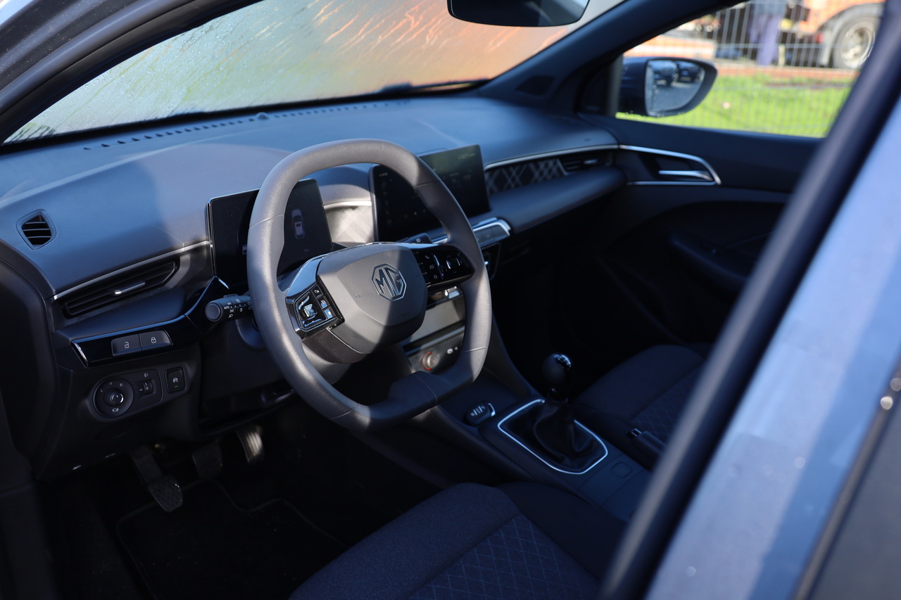 MG3 ICE 1.5 L 2WD COMFORT