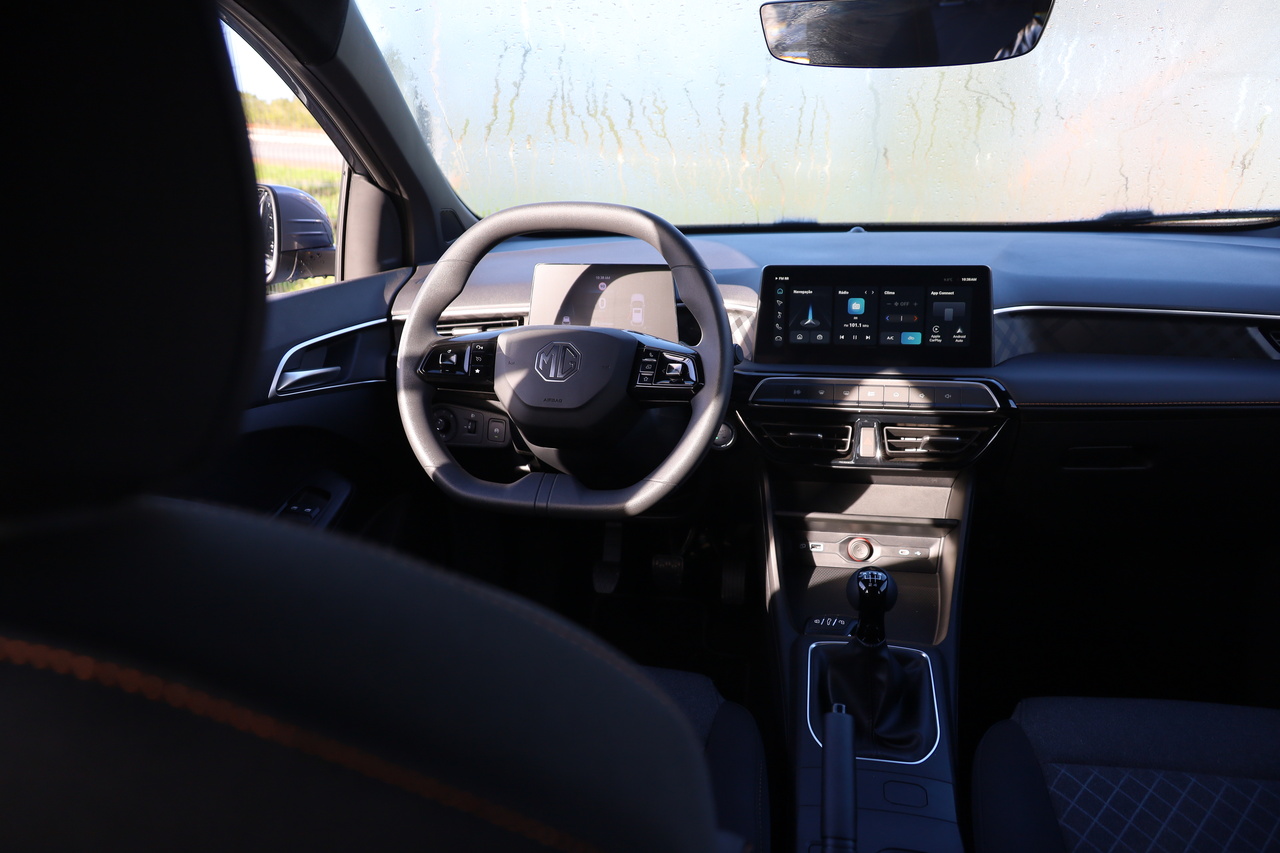 MG3 ICE 1.5 L 2WD COMFORT