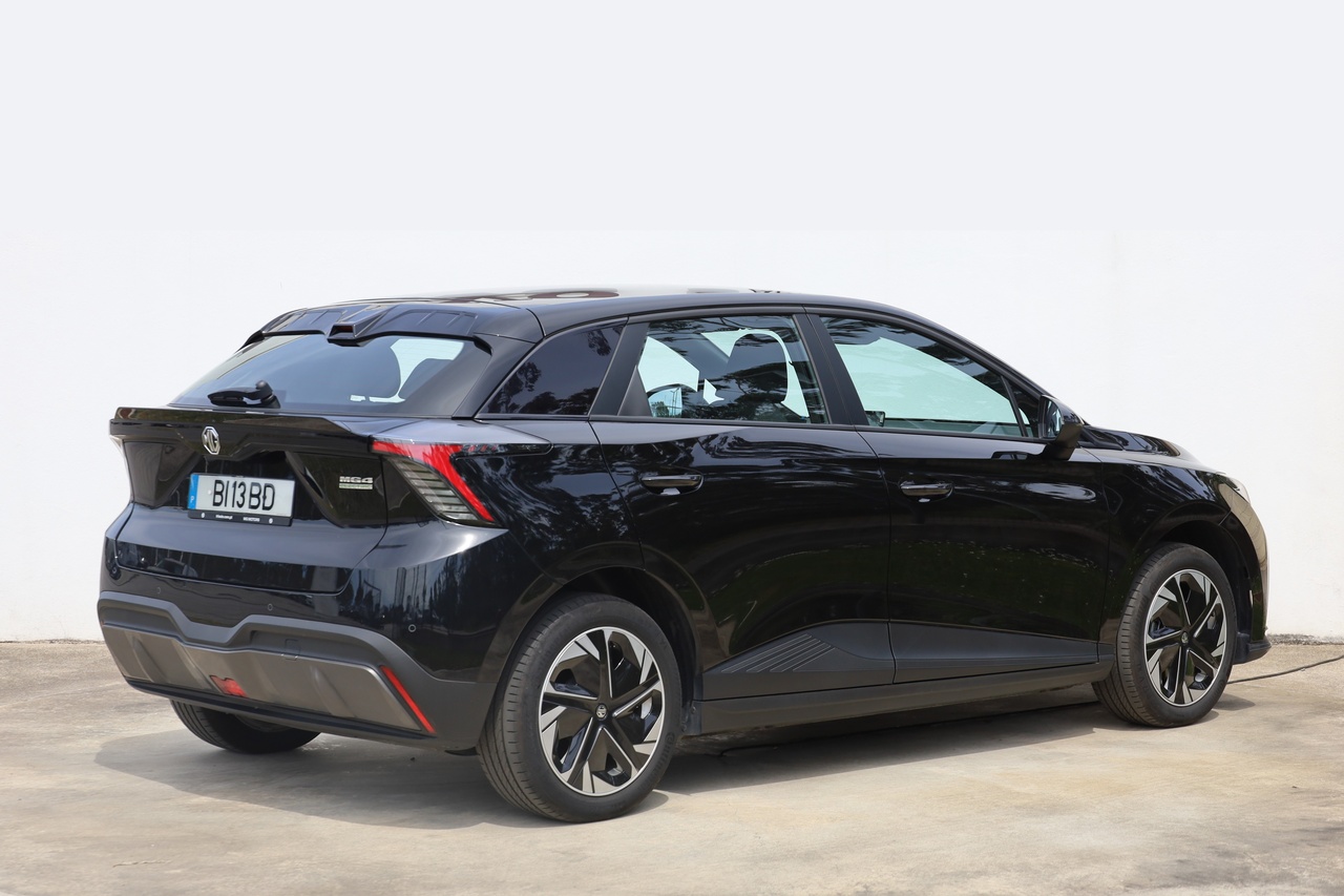 MG4 51kwh 2WD STANDARD