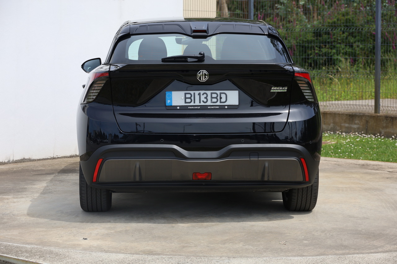 MG4 51kwh 2WD STANDARD