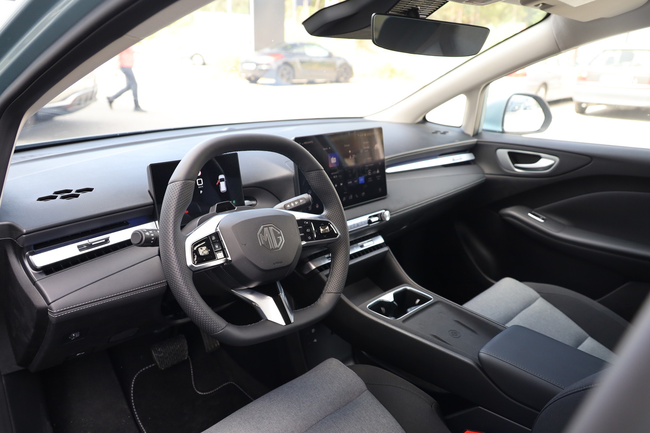 MG4 EV URBAN 120kW 54kWh PREMIUM