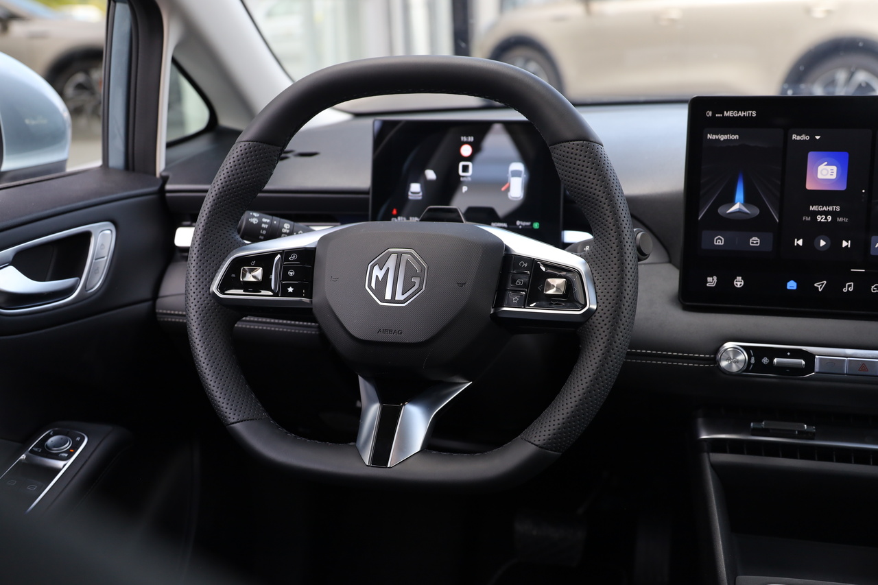 MG4 EV URBAN 120kW 54kWh PREMIUM