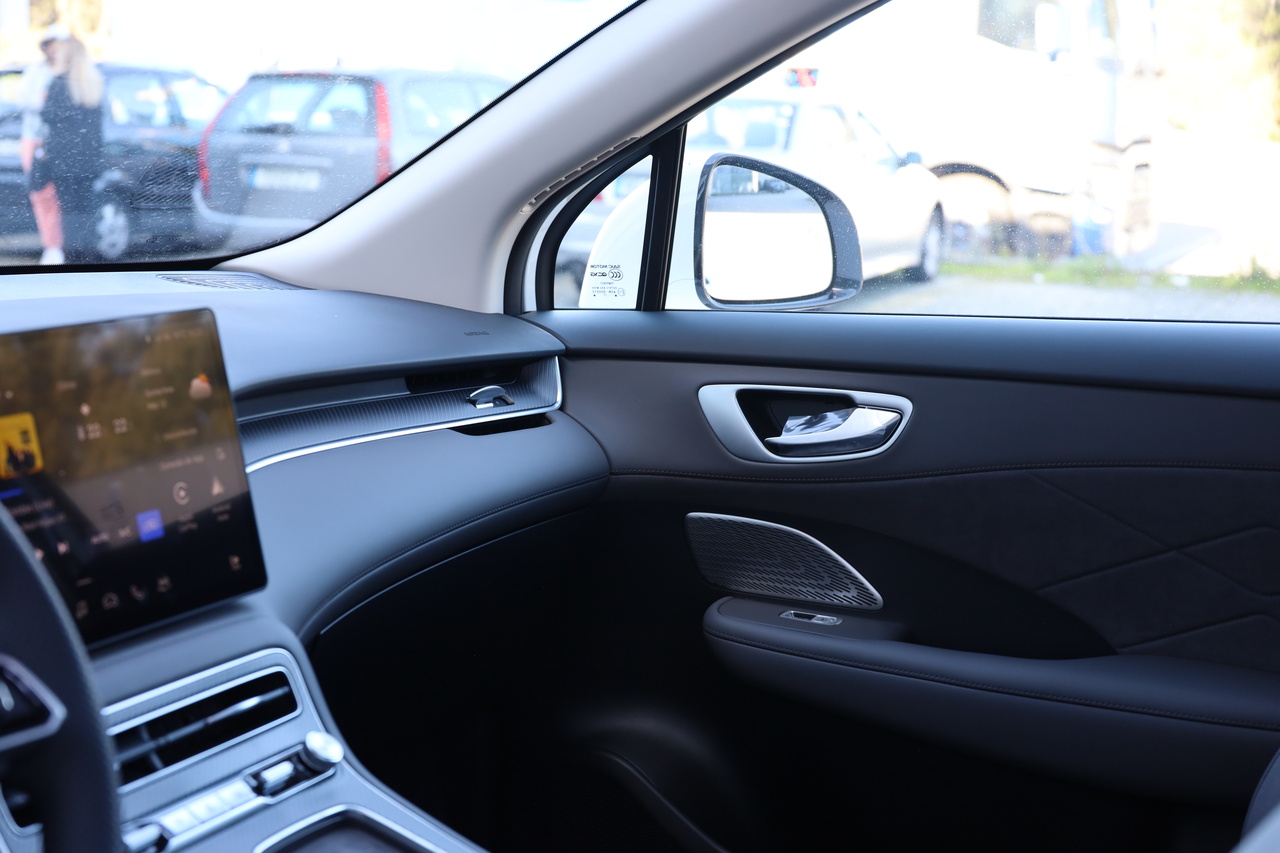 MGS6 EV LUXURY 77KWH 2WD