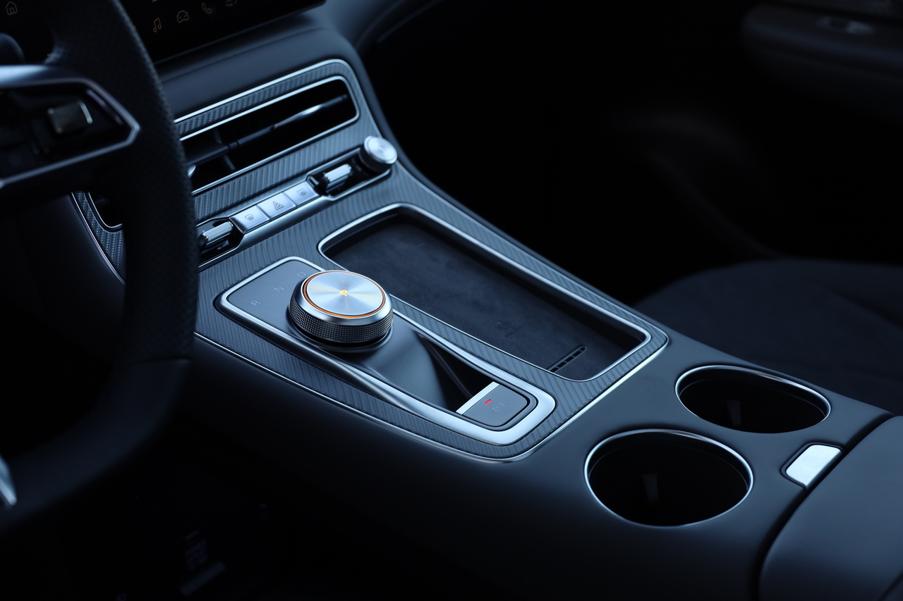 MGS6 EV LUXURY 77KWH 2WD