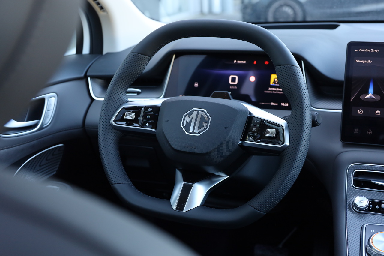 MGS6 EV LUXURY 77KWH 2WD