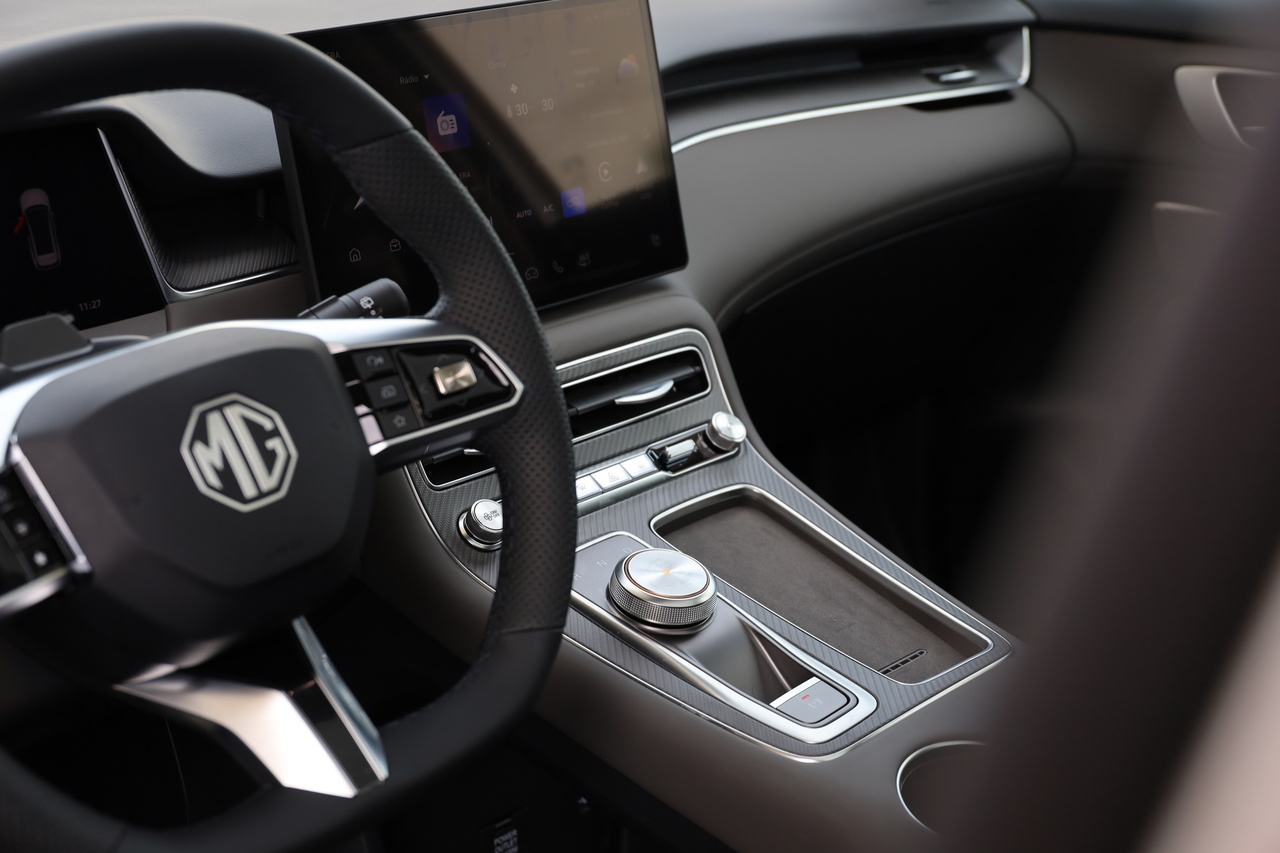 MGS6 EV LUXURY 77KWH 2WD