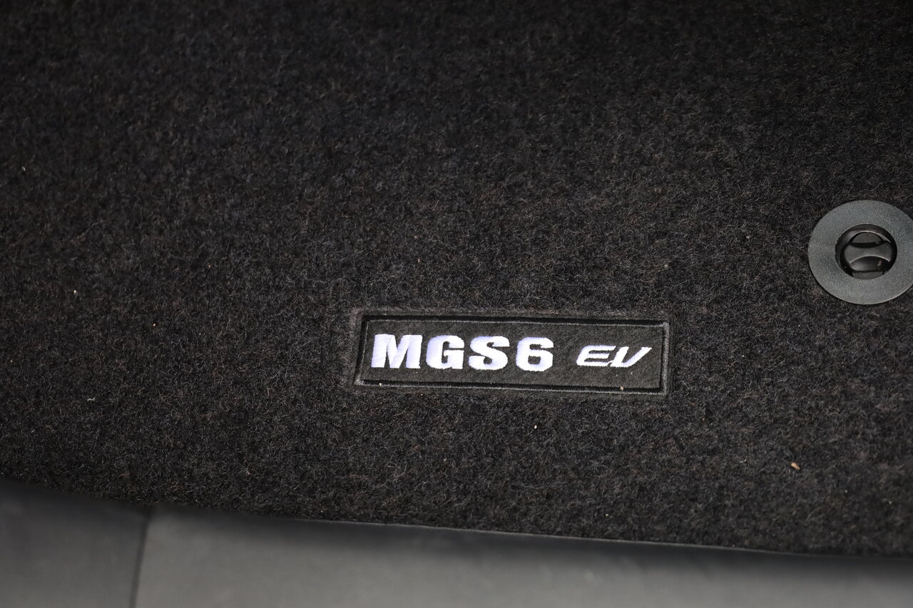 MGS6 EV PREMIUM