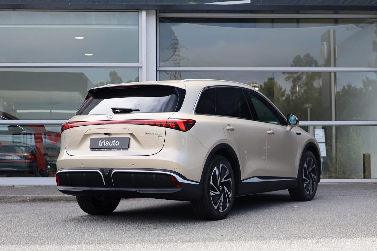 MGS6 EV PREMIUM