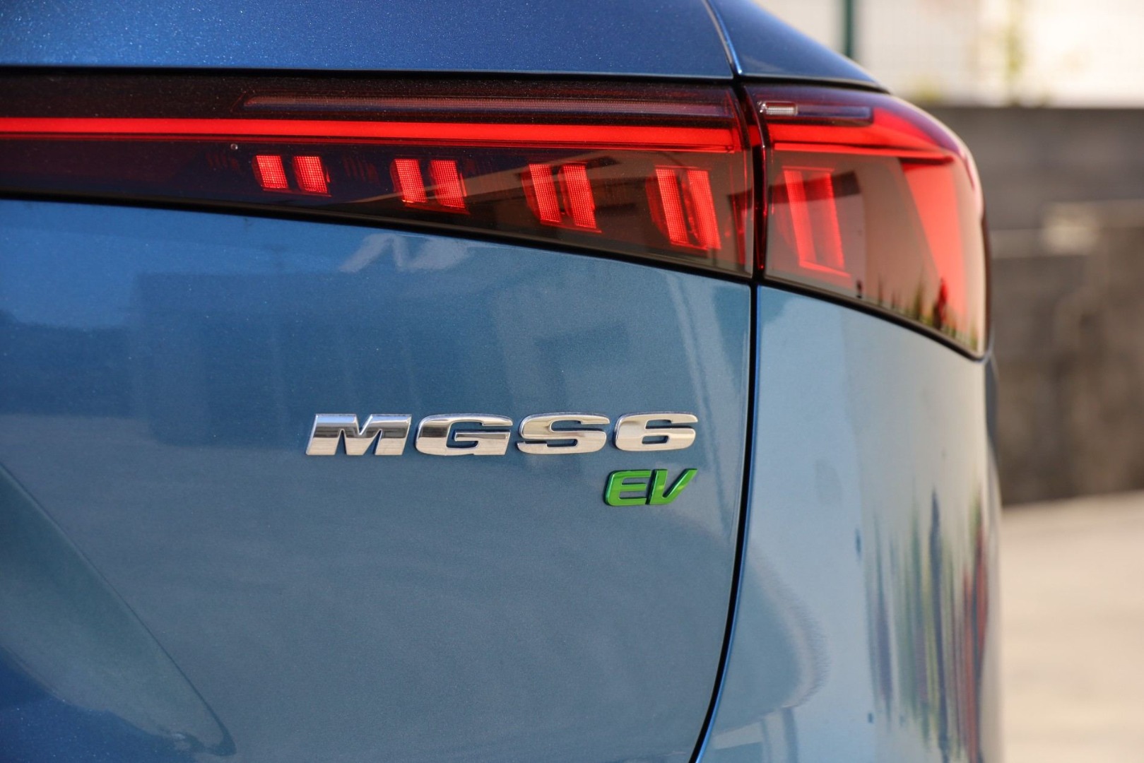 MGS6 EV PREMIUM