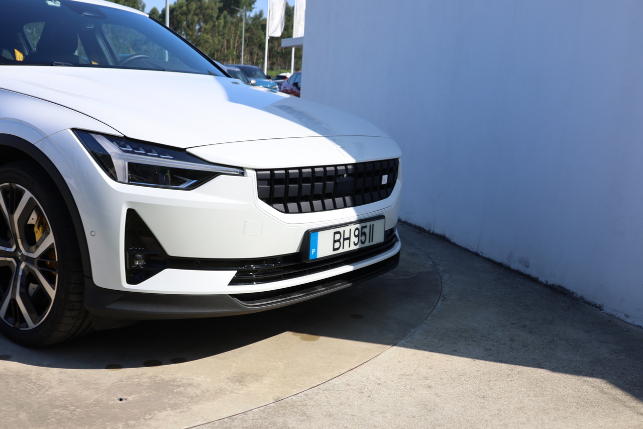 Polestar 2 Dual Motor Long Range c/ Performance