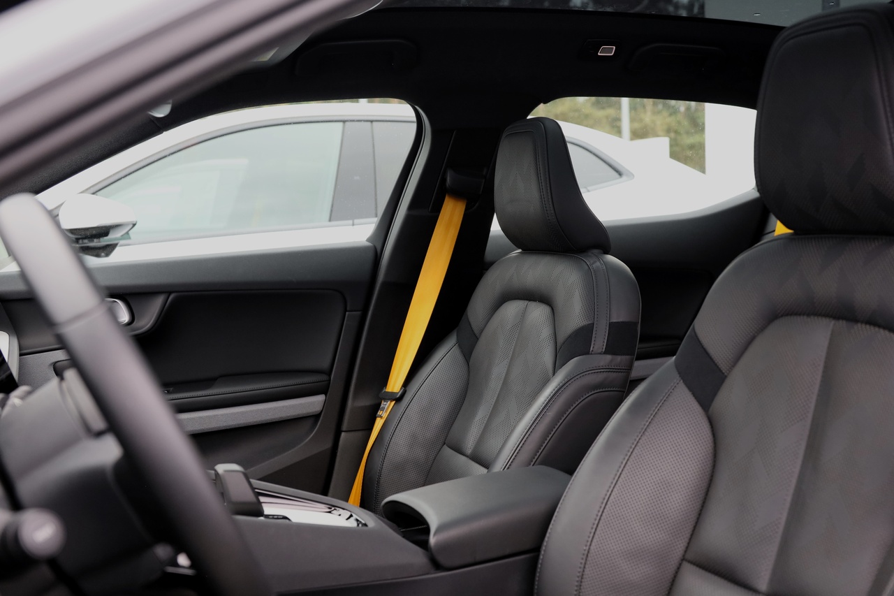 Polestar 2 Dual Motor Long Range Performance Plus + Pilot