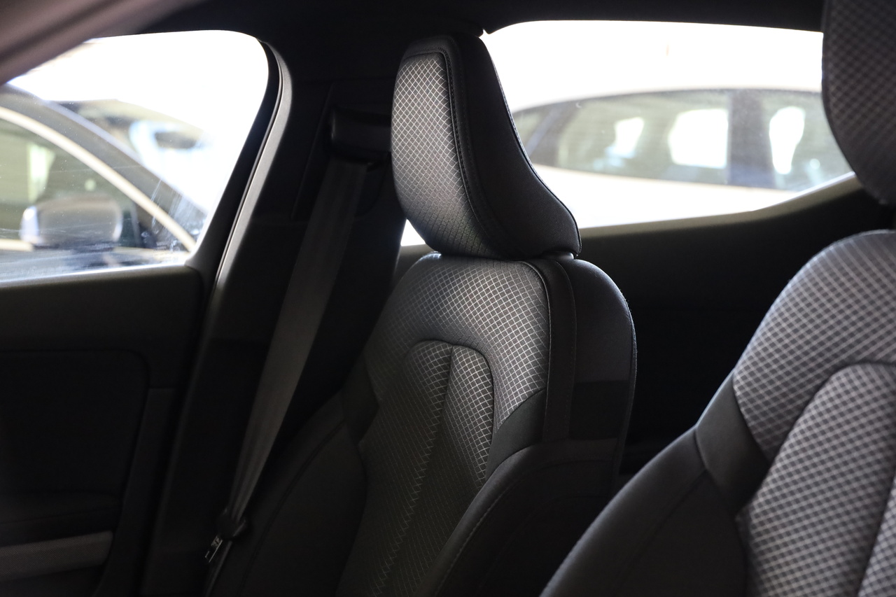 Polestar 2 Single Motor Long Range Pilot Lite