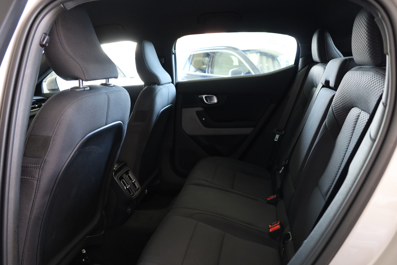 Polestar 2 Single Motor Long Range Pilot Lite