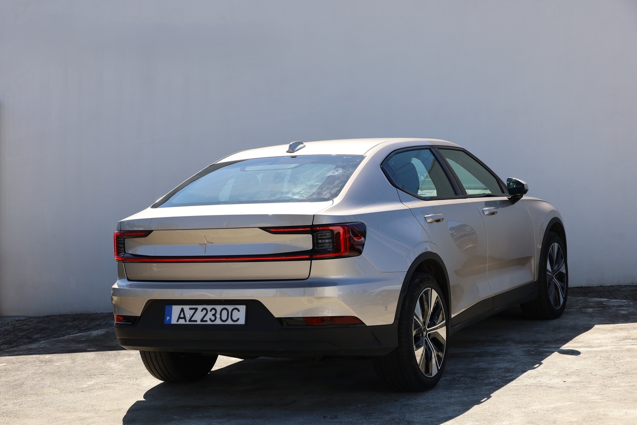Polestar 2 Single Motor Long Range Pilot Lite
