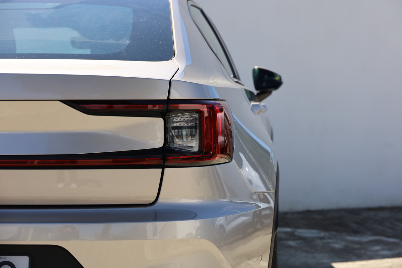 Polestar 2 Single Motor Long Range Pilot Lite