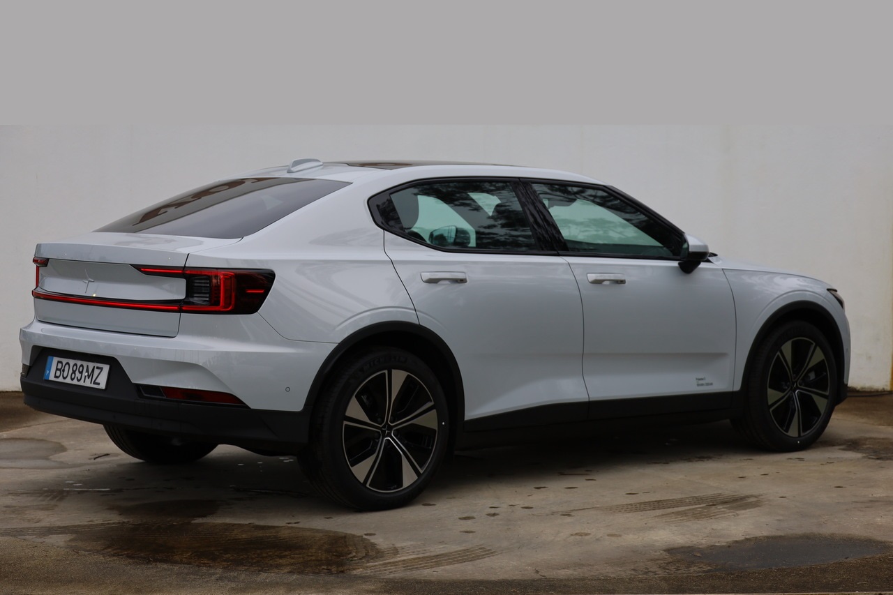 Polestar 2 Single Motor Standard Range MY24 69kW Pack Plus+Pilot