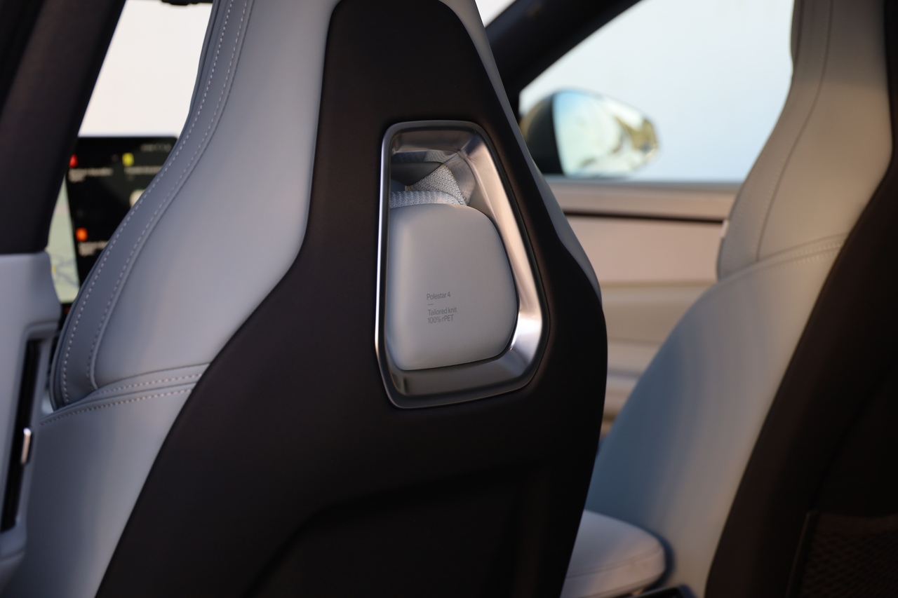 Polestar 4 Single Motor Long Range c/ Pilot e Plus