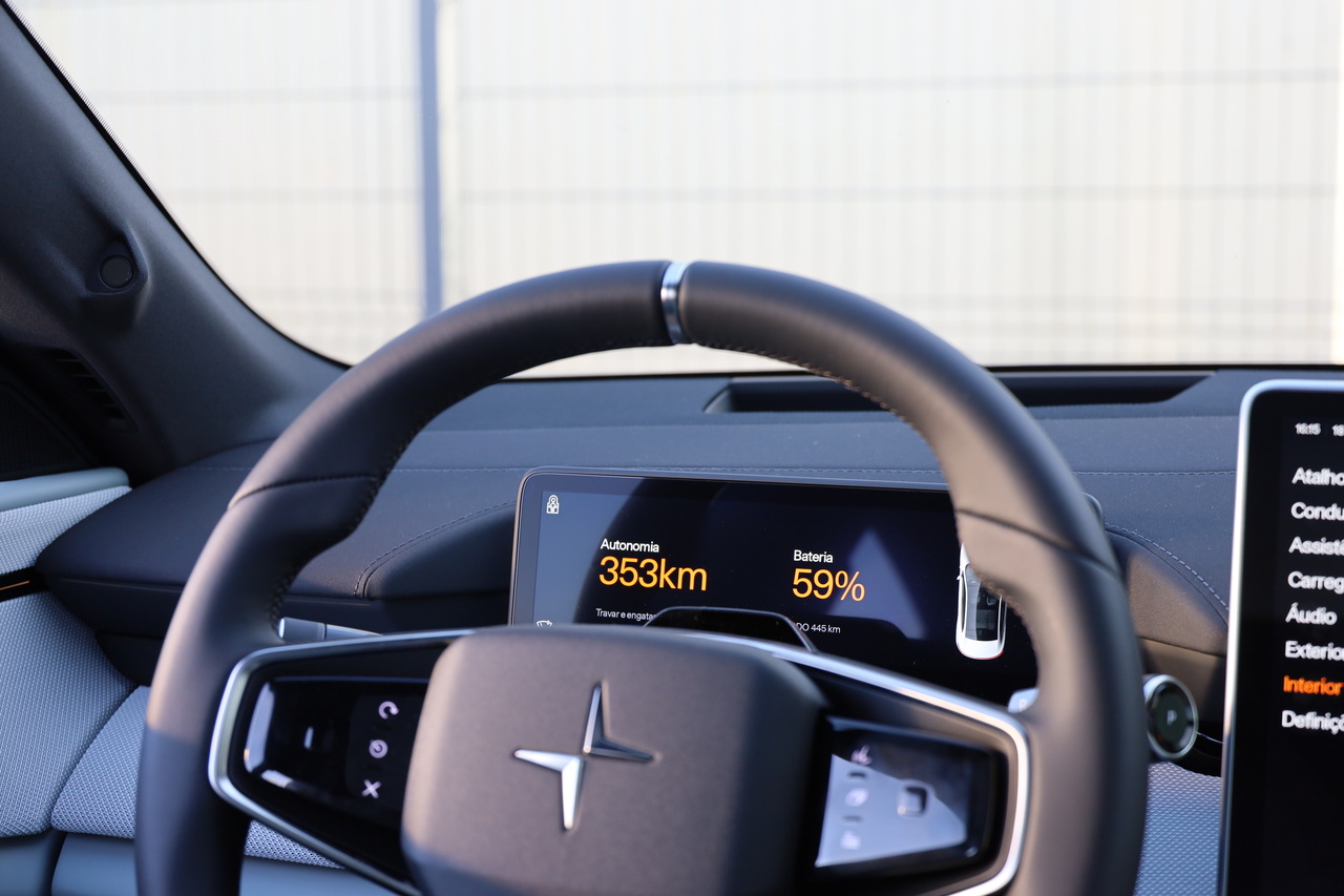Polestar 4 Single Motor Long Range c/ Pilot e Plus