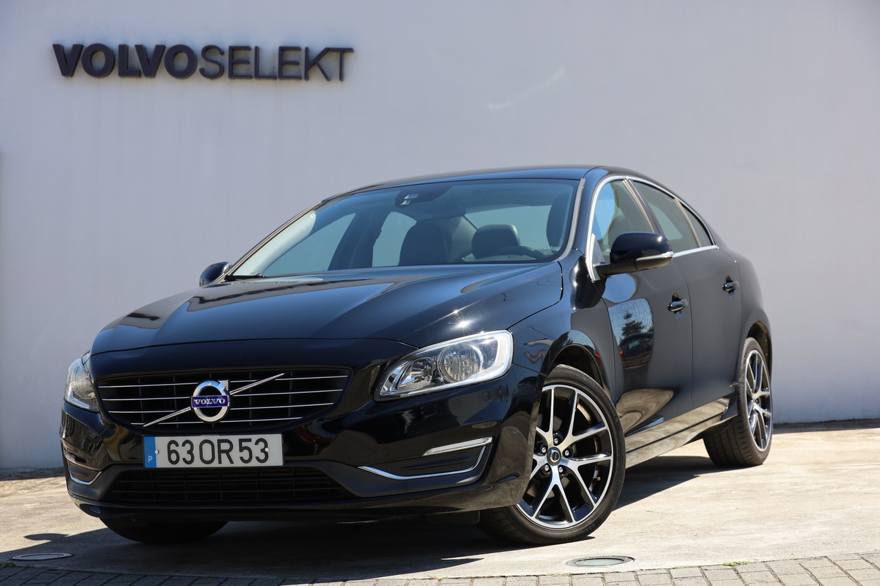 S60 D4 Momentum