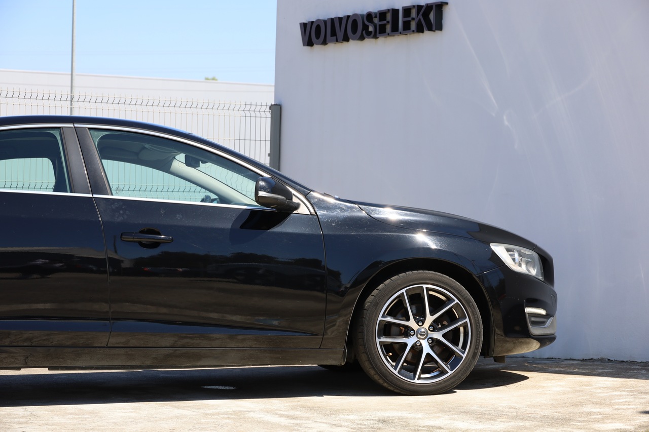 S60 D4 Momentum