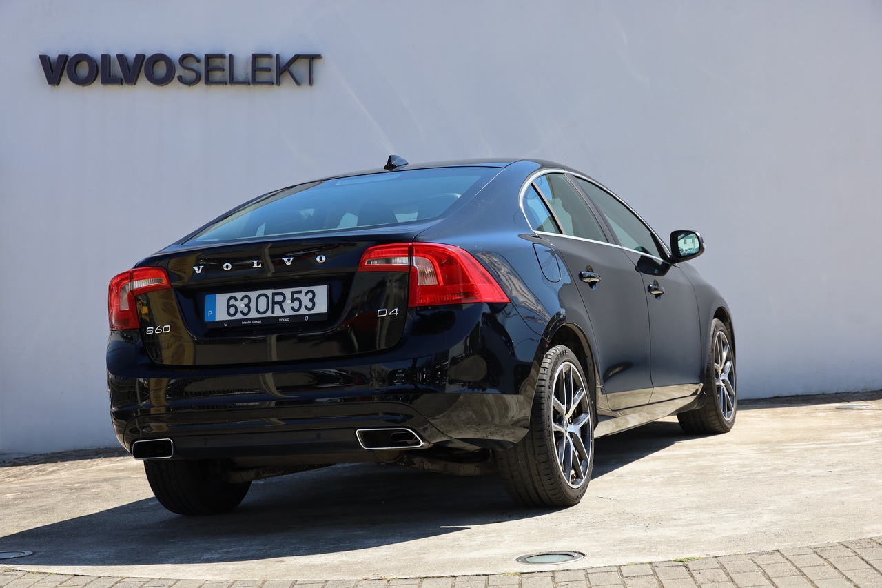 S60 D4 Momentum