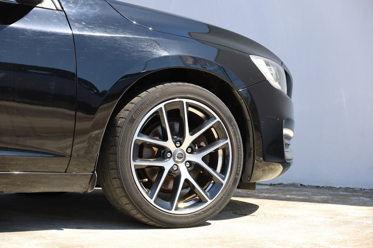 S60 D4 Momentum