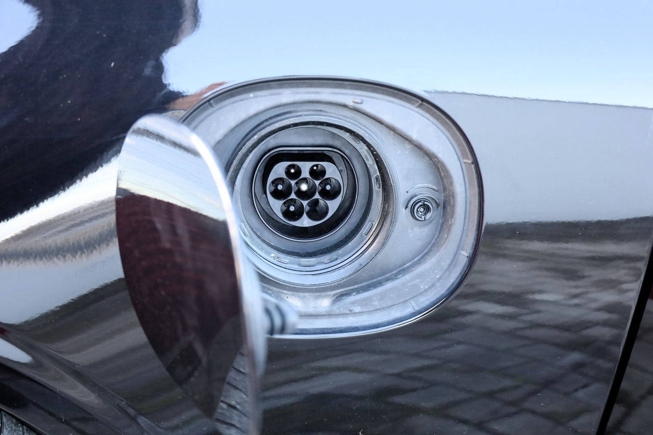 S90 T8 Hibrido Plug-in Ultimate Dark