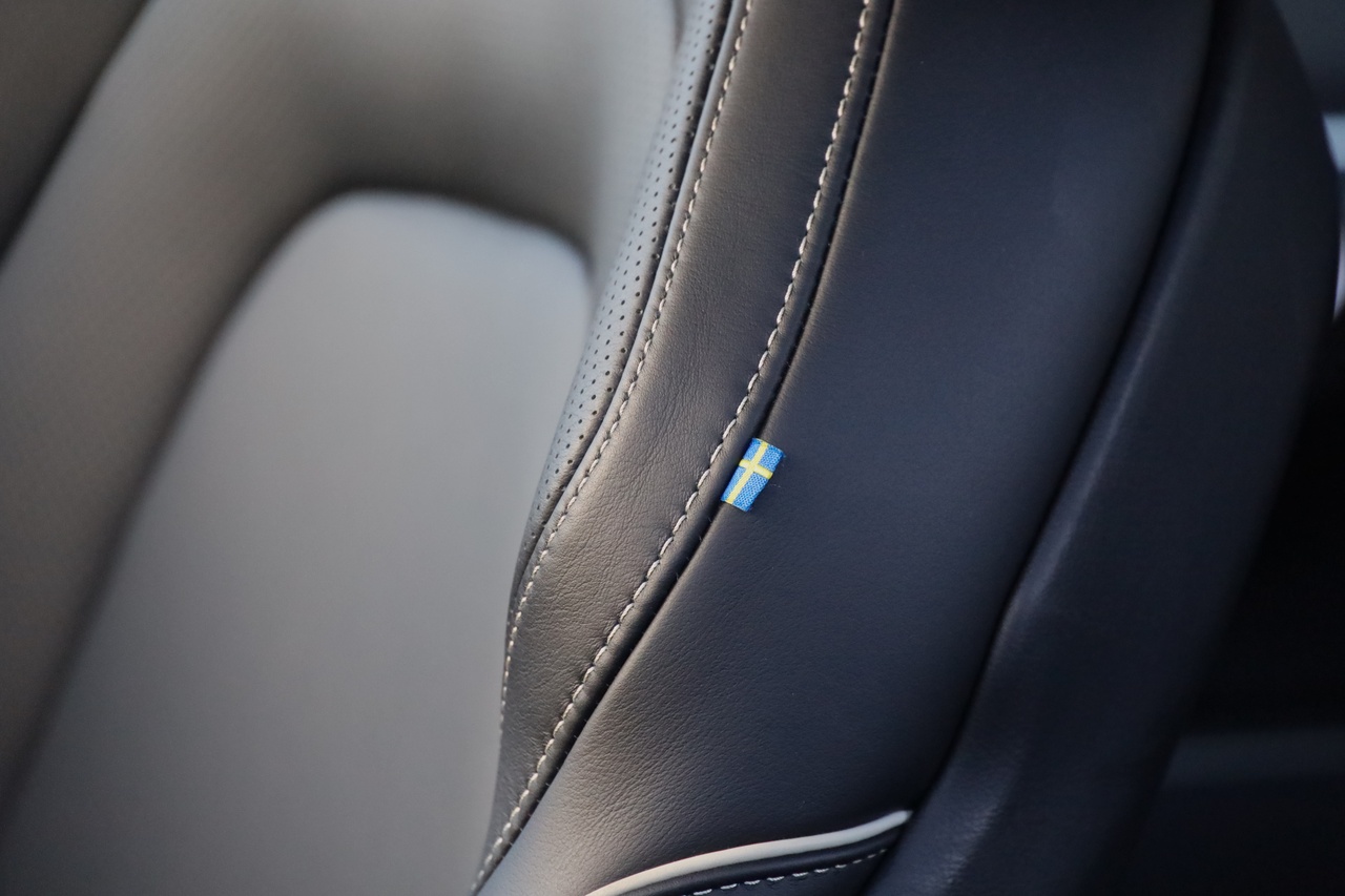 S90 T8 Hibrido Plug-in Ultimate Dark