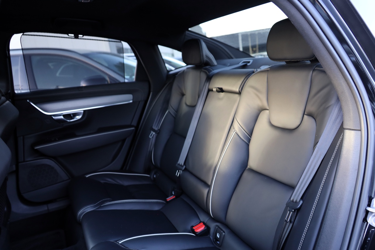 S90 T8 Hibrido Plug-in Ultimate Dark