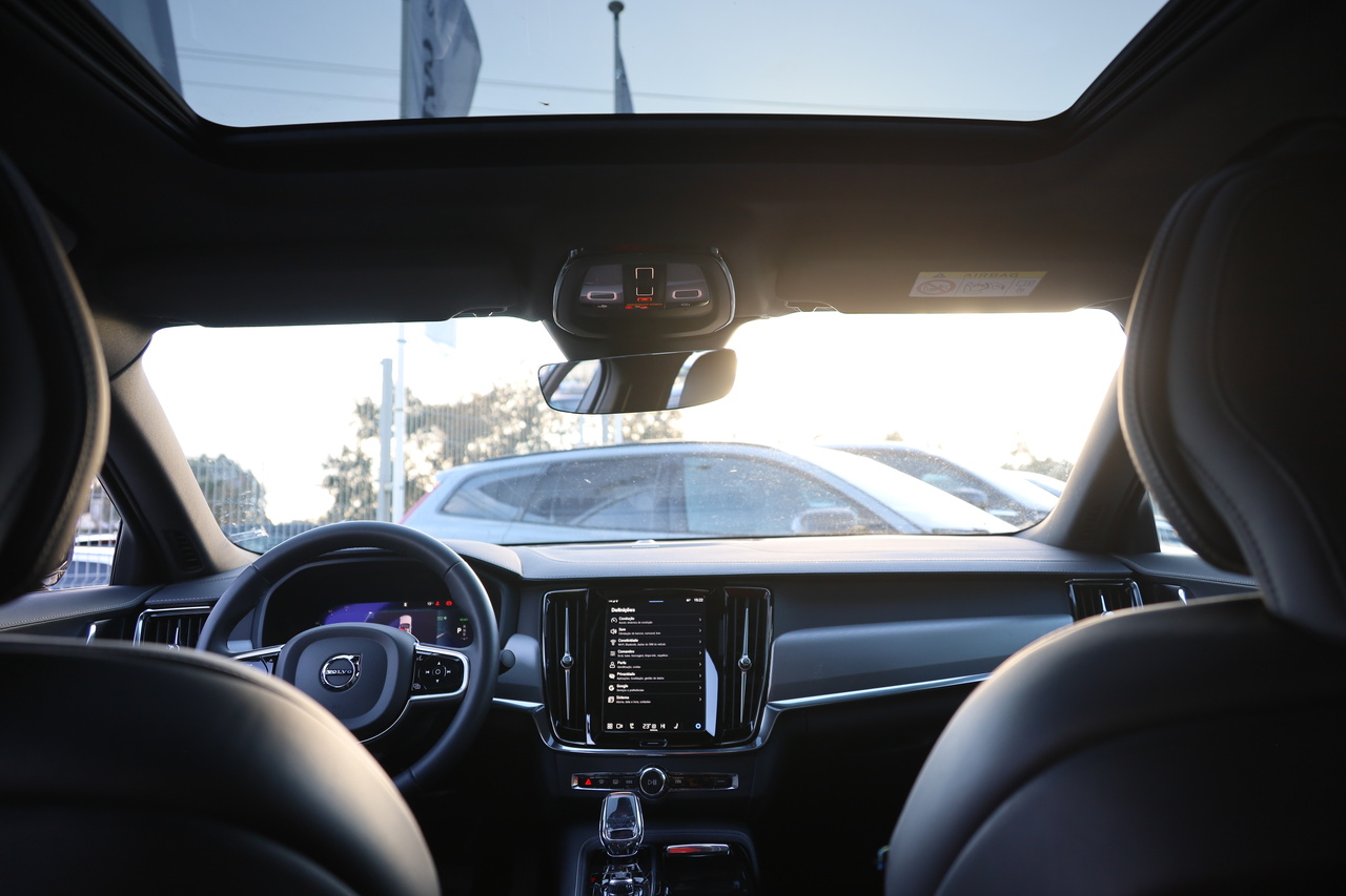 S90 T8 Hibrido Plug-in Ultimate Dark