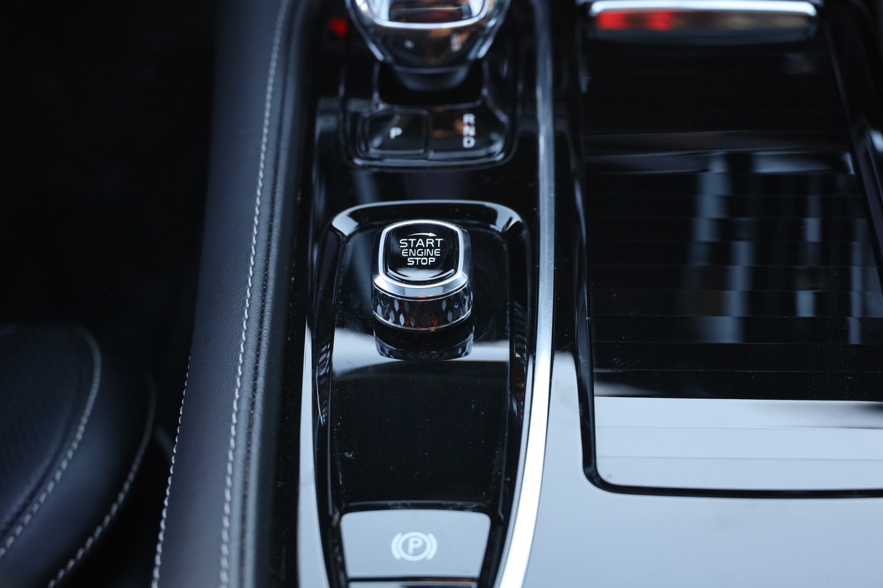 S90 T8 Hibrido Plug-in Ultimate Dark