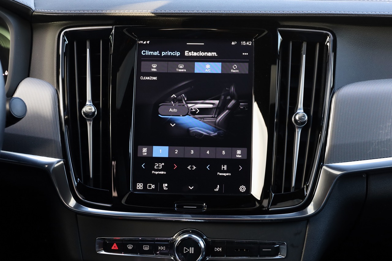 S90 T8 Hibrido Plug-in Ultimate Dark