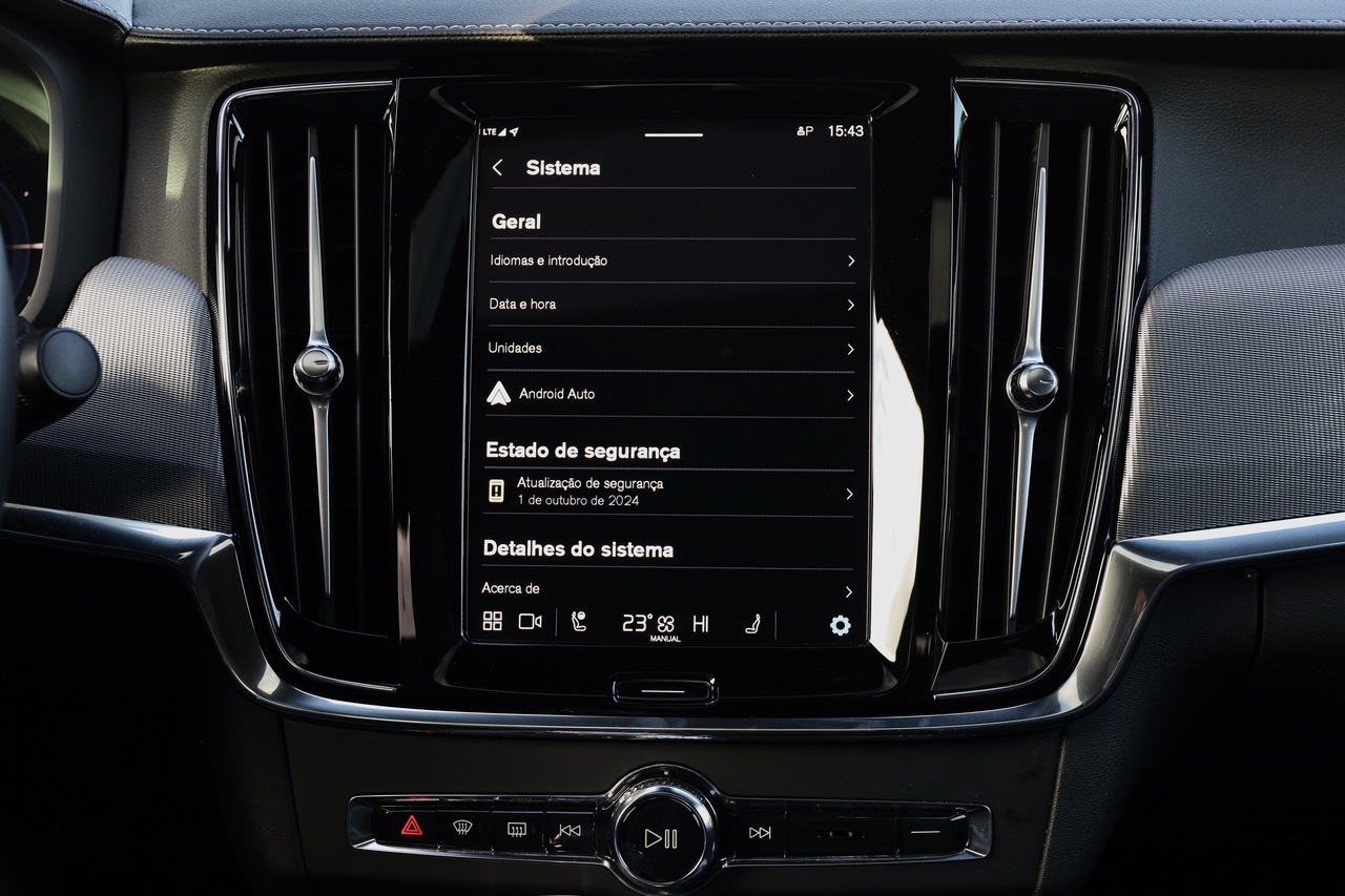 S90 T8 Hibrido Plug-in Ultimate Dark