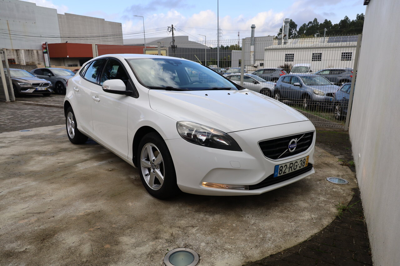 V40 D2 Kinetic